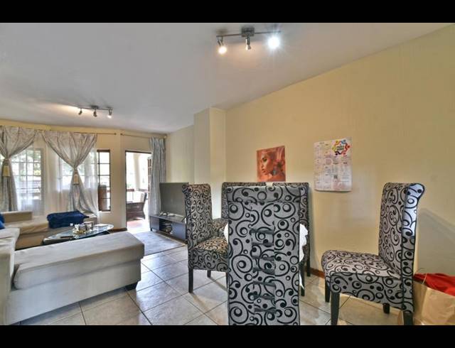 2 BEDROOM APARTMENT FOR SALE IN MORNINGSIDE